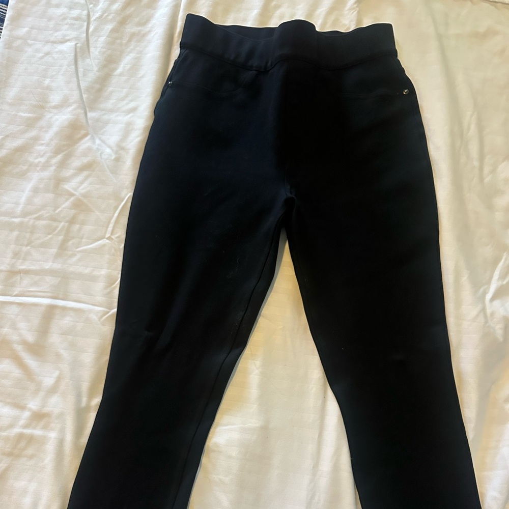 SPANX Black Leggings with Red Logo Tag - M/M - Picture 4 of 5